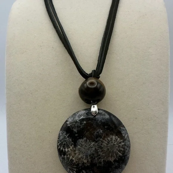 Round Black Coral Fossil Jade Pendant Necklace - Picture 4 of 11